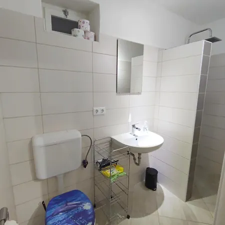 Olcsica Apartment *