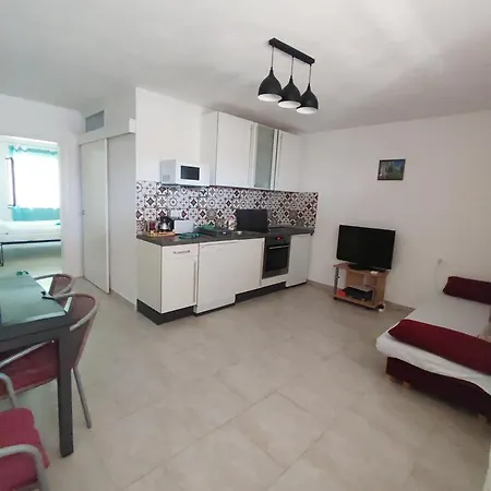 Olcsica Apartment Klenovica